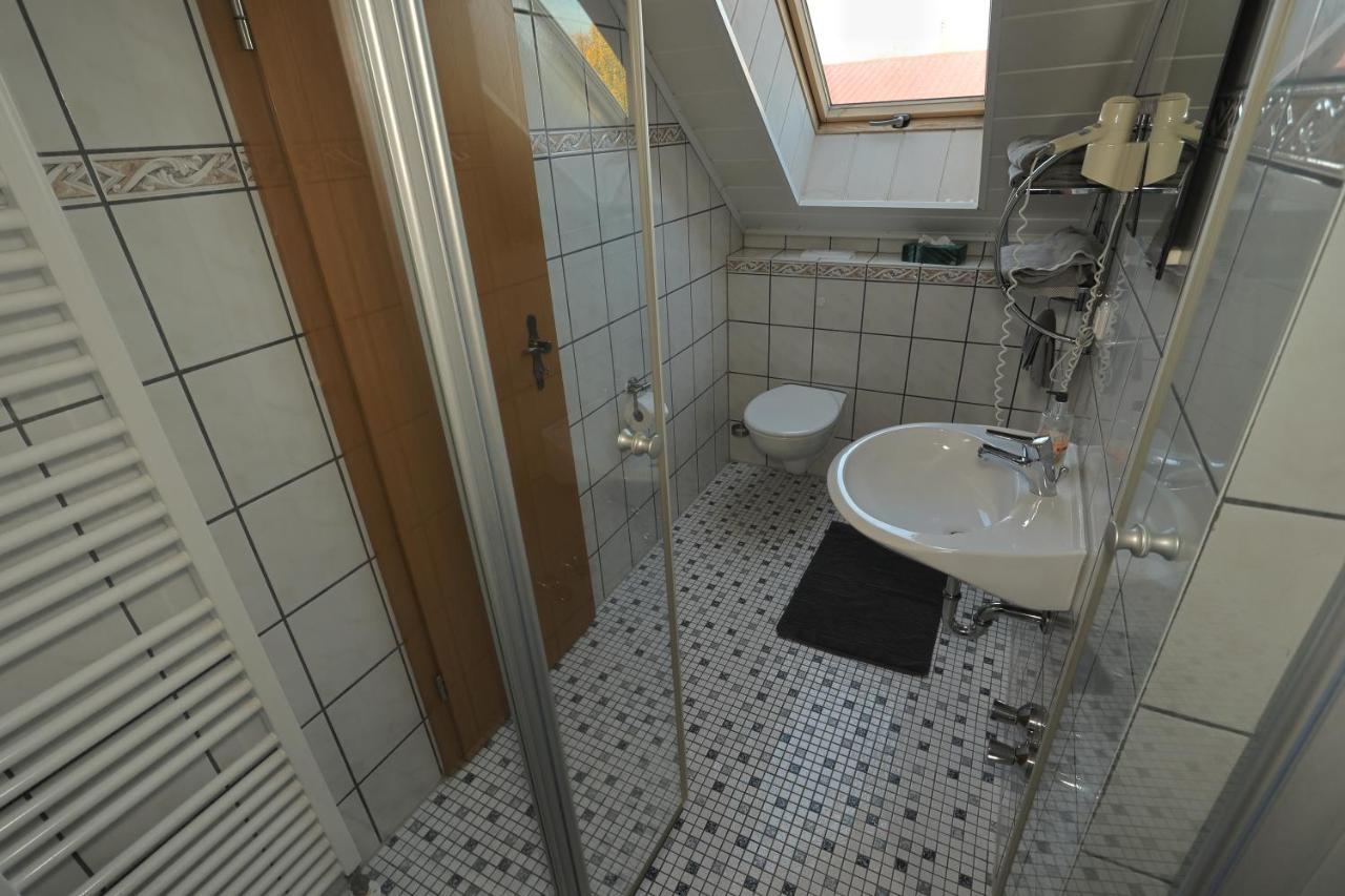 Harthausen  Pension Zum Paradies מראה חיצוני תמונה